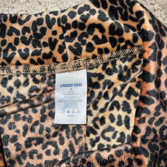 Lands End NWOT Leopard casual pant/shirt set. Size medium - Picture 6 of 6